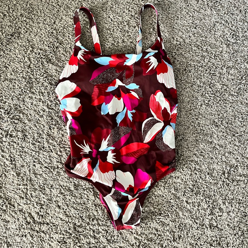 NWOT Athleta one piece swimsuit, size M